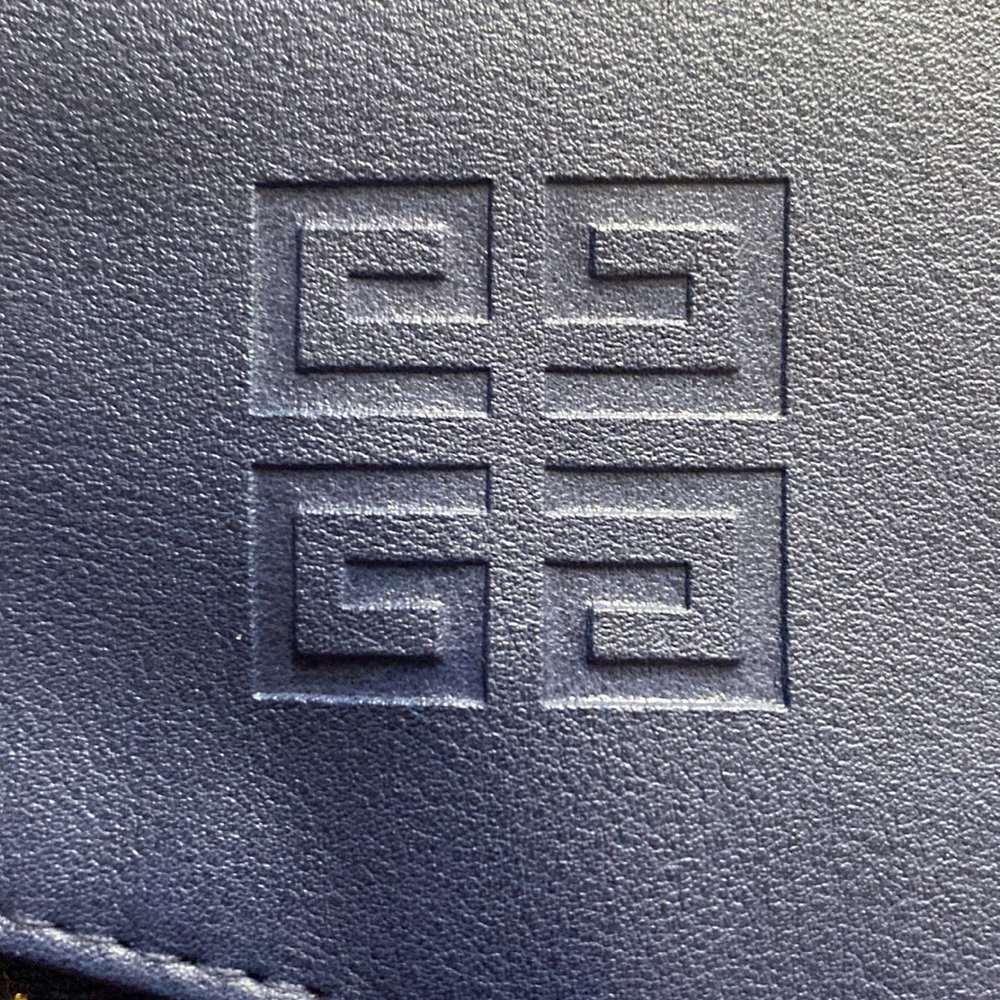 Givenchy crossbody/clutch bag - Picture 3 of 11